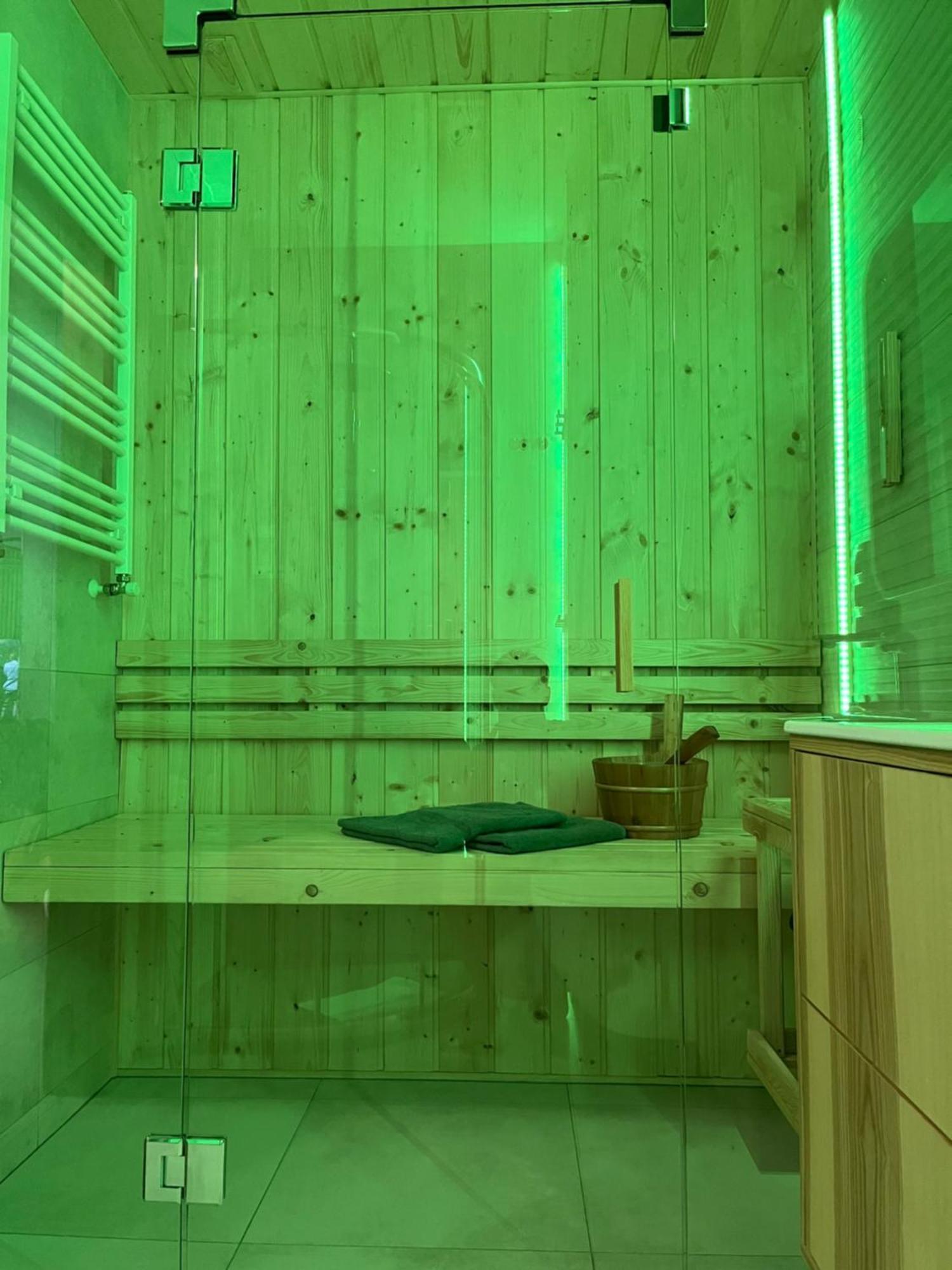 Jesionowe Apartamenty Nad Odra, Stare Miasto, Sauna W Jednym, Klimatyzacja , Garaz Podziemny 0 Zl, Odra River , Old Town, New Building, Air Conditioning, Sauna-One, Underground Garage Free Wroclaw Ngoại thất bức ảnh